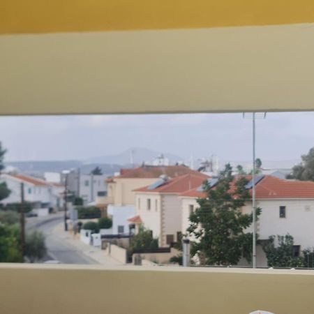 Appartamento Top Floor 1 Bdrm Aprtrmnt Dromolaxia Esterno foto