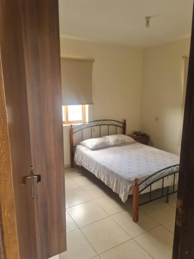 Appartamento Top Floor 1 Bdrm Aprtrmnt Dromolaxia Esterno foto